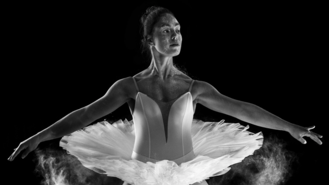 Photo of a ballet dancer